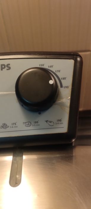 Fritadeira elétrica marca Philips com capacidade para 3 L