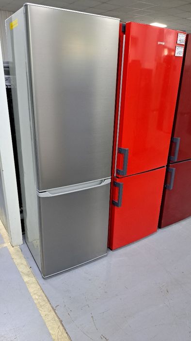 Невеличкий холодильник Liebherr kgn85 на дачу смарт квартиру з гаранті