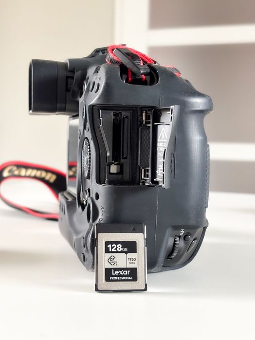 Canon EOS R3 (migawka 3k!) + gratis karta CF czytnik kart akumulator