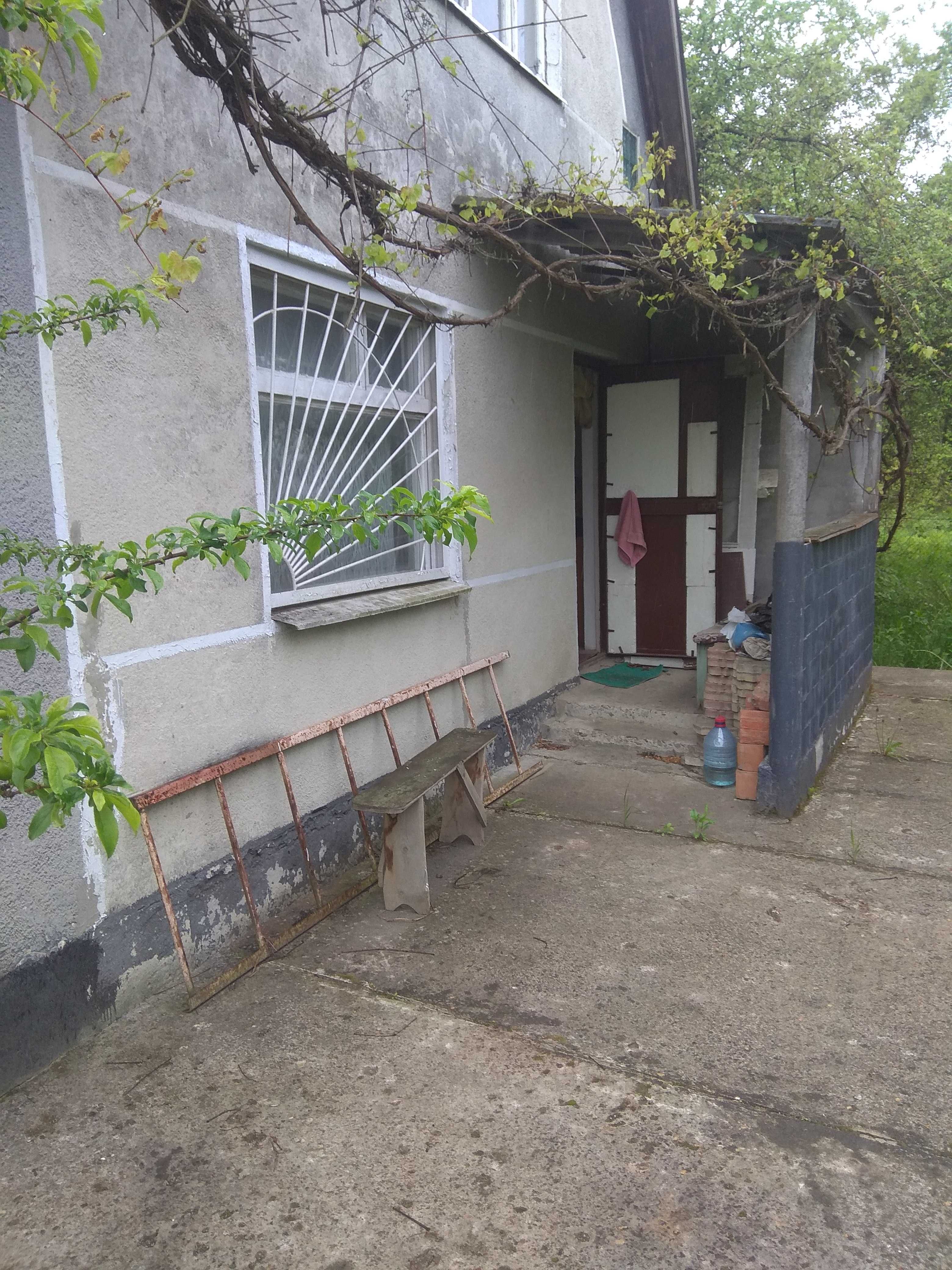 Продаж дачі з земельною ділянкою