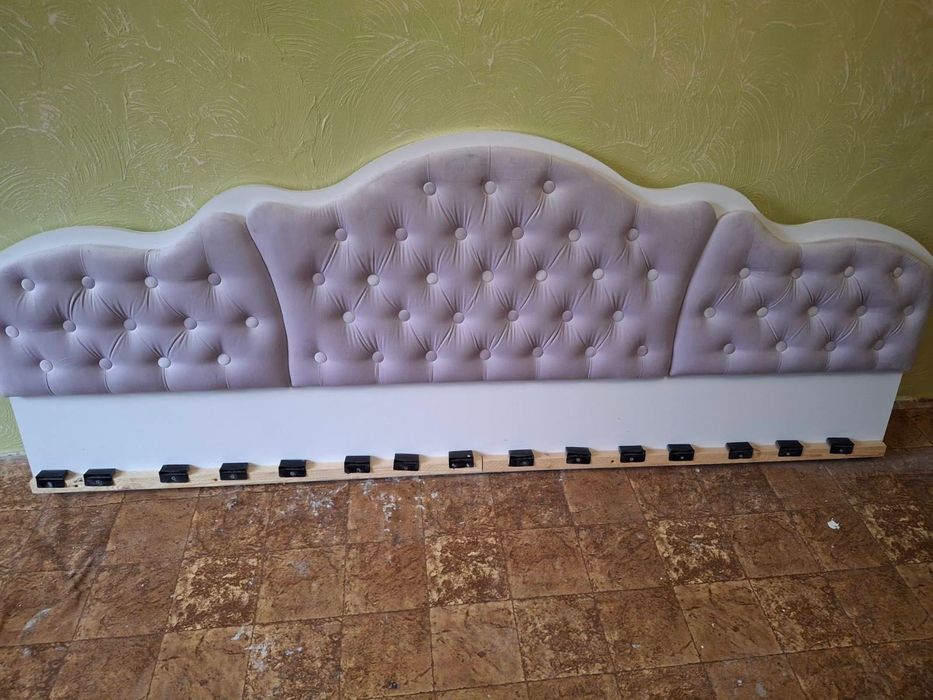 Кровать детская с качественным матрасом в отличном состояние