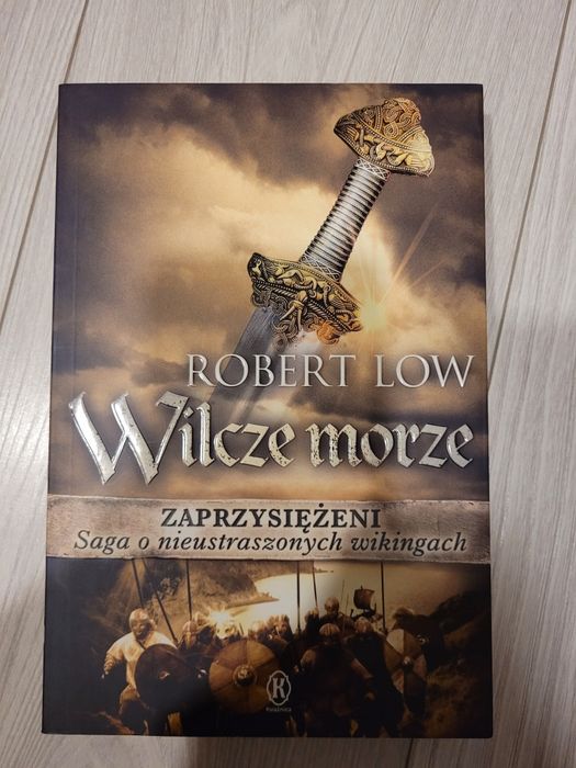 Książka "Wilcze morze" Robert Low
