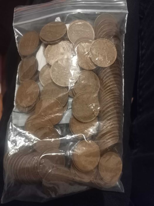 112 moedas de 50 cêntimos de Portugal em bronze