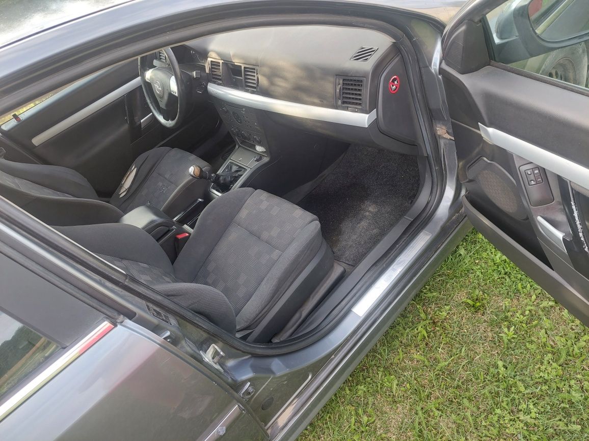 Opel vectra c gts 2.2 DTI 2003