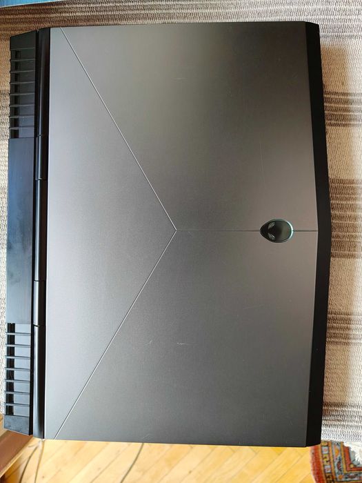 Dell Alienware 15 R3- i7-7700HQ/GTX1070 під ремонт