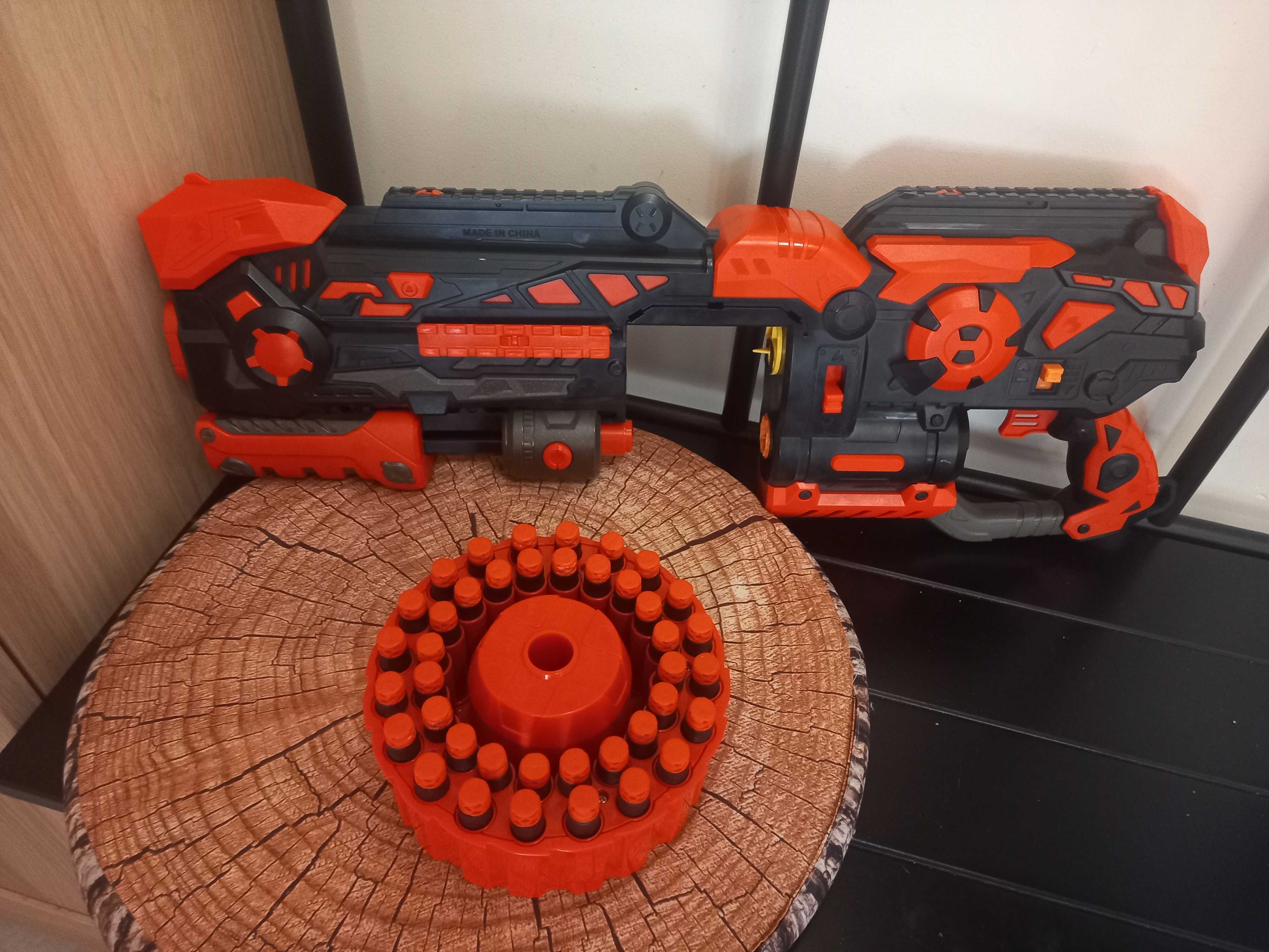 Duży postolet typu nerf elite 2.0 z piankowymi nabojami- jak nowy