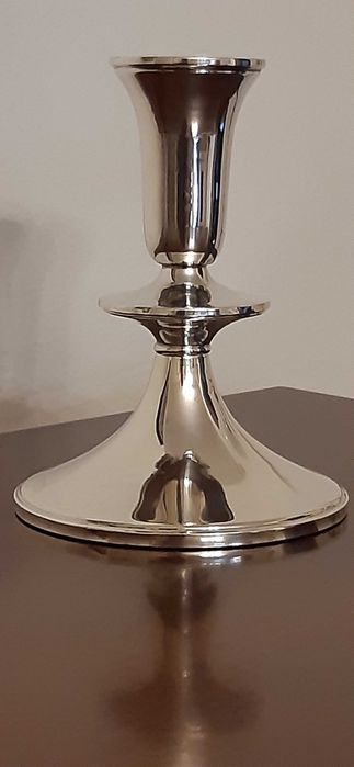 Świecznik srebro 925 /1000 wysokość 12,5 cm , średnica podstawy 9,5 cm