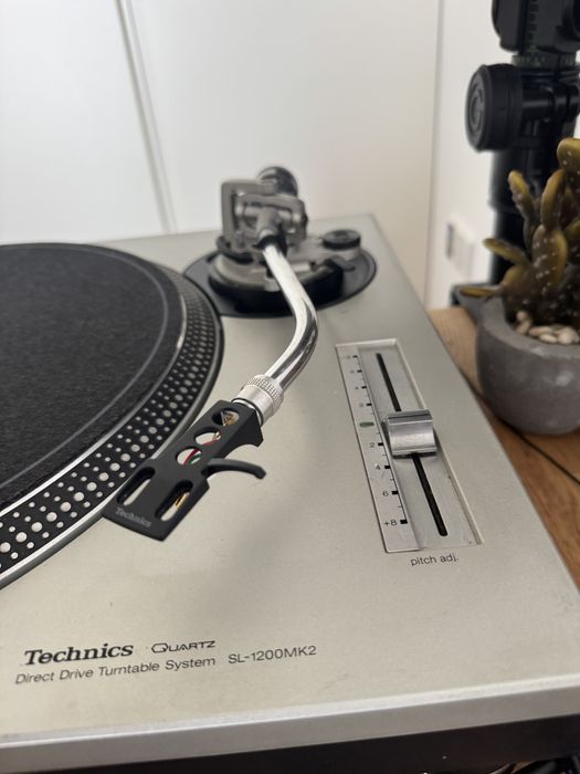 TECHNICS SL-1200MKll (completo)