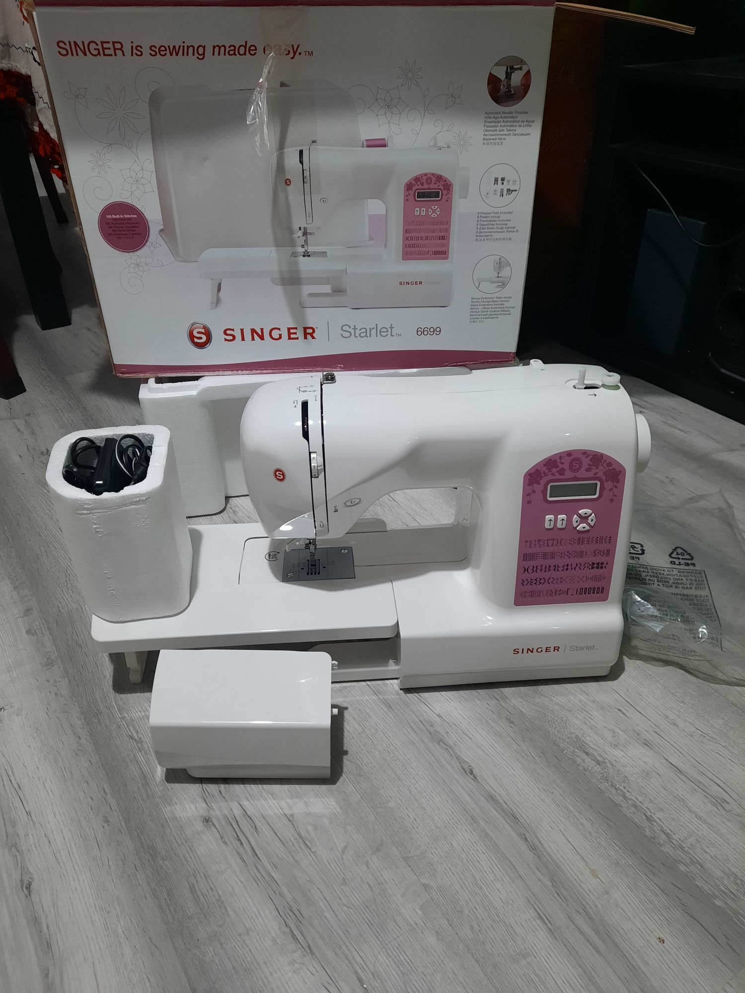 Maquina de costura singer Starlet 6699 negociável