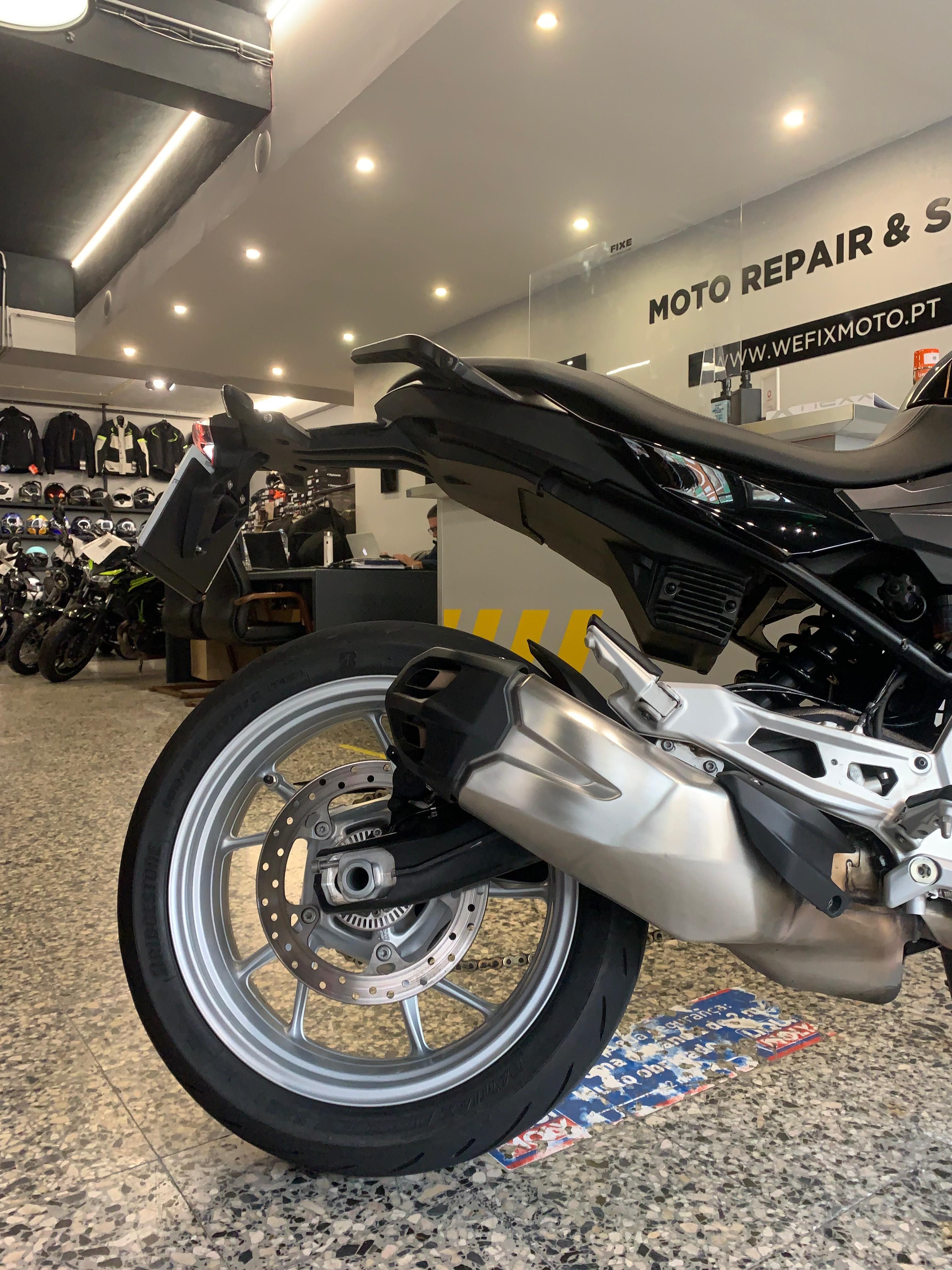 BMW F 900 R de 2020 Nacional Extras estado impecável
