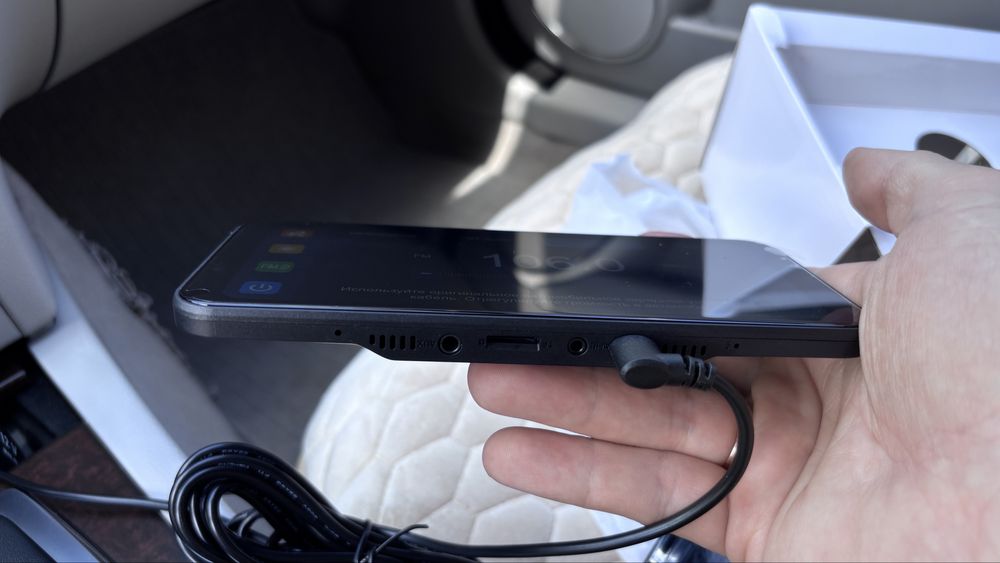 Універсальний портативний Carplay/Android Auto смарт-екран.