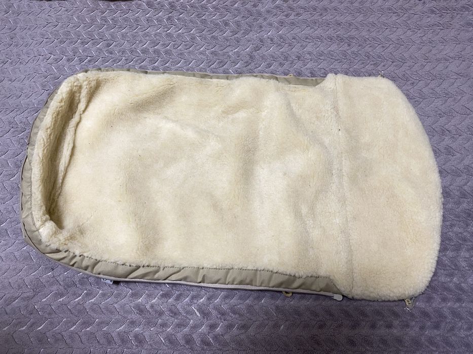 Дуже теплмй зимовий конверт в коляску на овчині