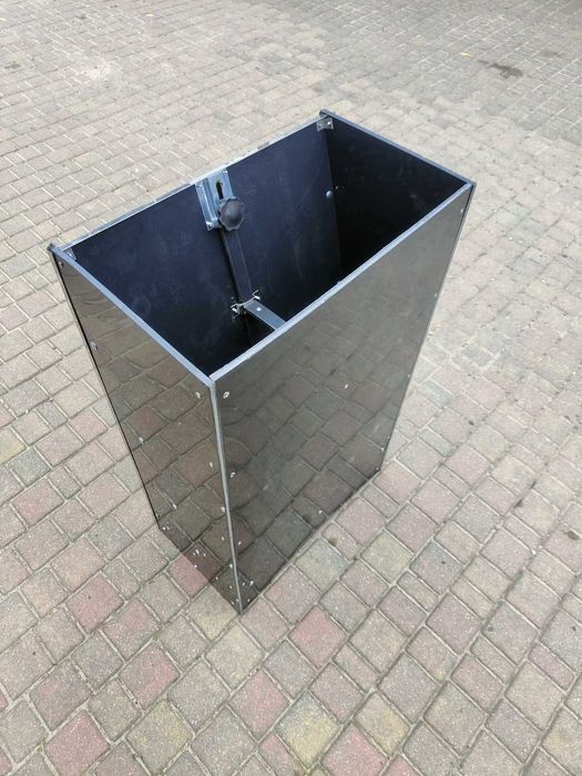 KARMNIK dwustanowiskowy DLA TUCZNIKÓW do pasz suchych paszownik