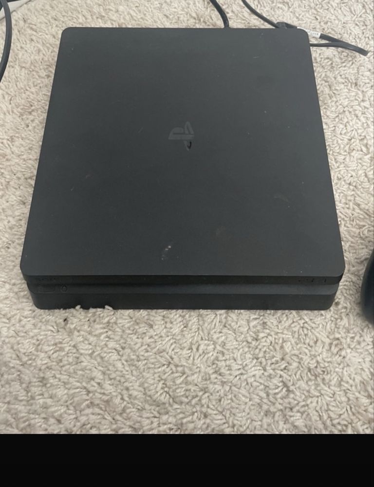 Playstation 4 em muito bom estado