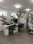 Sprzedam prosperujący salon stylizacji paznokci wraz z lokalem (27 m2)