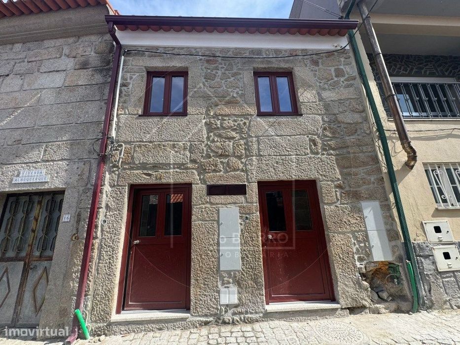 T2 Novo com Pátio Privativo no Centro Histórico de Mangualde