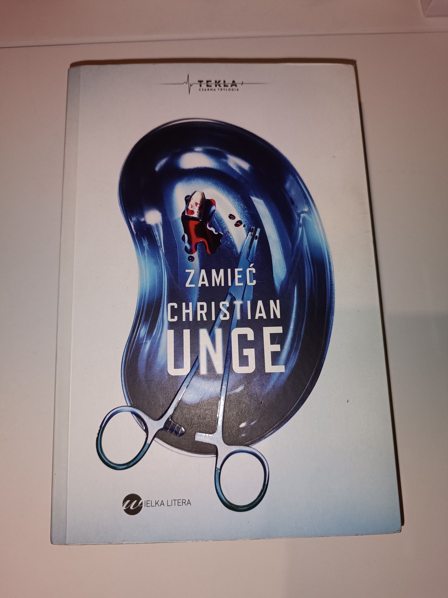 Christian Unge; „Przejdź przez wodę, krocz przez ogień“ oraz „Zamieć“
