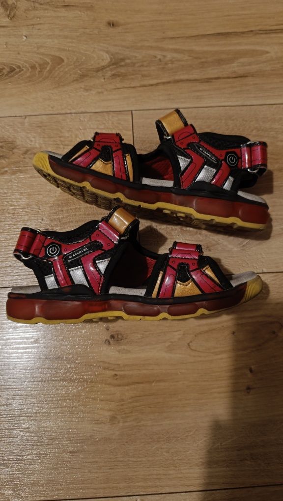 Sandały Geox Avengers iron Man 32 świecące reima ccc