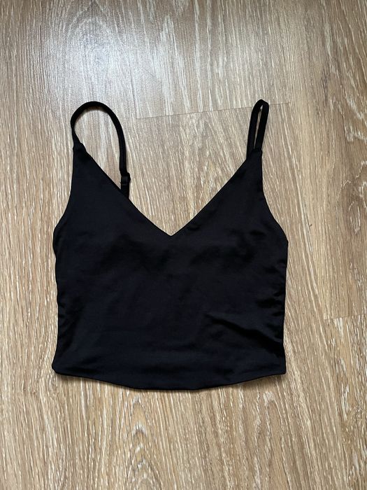 Короткий жіночий топ атласний