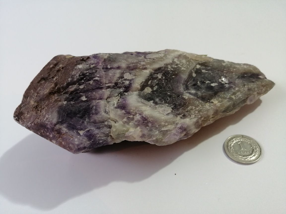 Naturalny kamień Ametyst Szewron w formie surowych kryształów nr 3