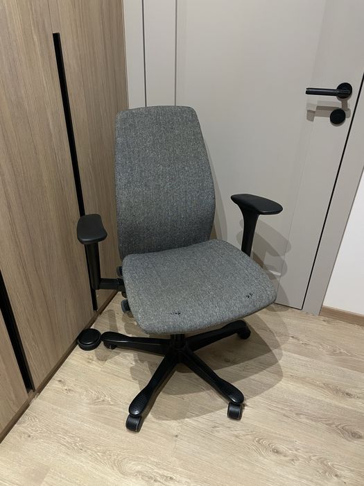 Krzesło obrotowe stan dobry (rezerwacja do poniedziałku)