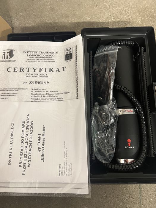 Przyrzad do mierzenia przepuszczalnosci swiatla - SKP
