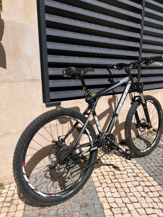 Bicicleta BTT GT Avalanche 3.0 Aluminio 26‘‘