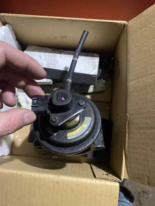 Клапан єгр Тойота Прадо 120 3 літра дизель