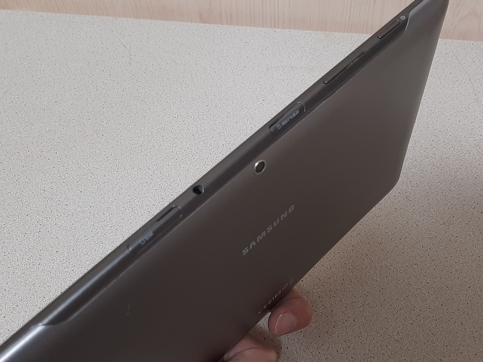 Большой планшет"Samsung Galaxy P5100"+чехол.