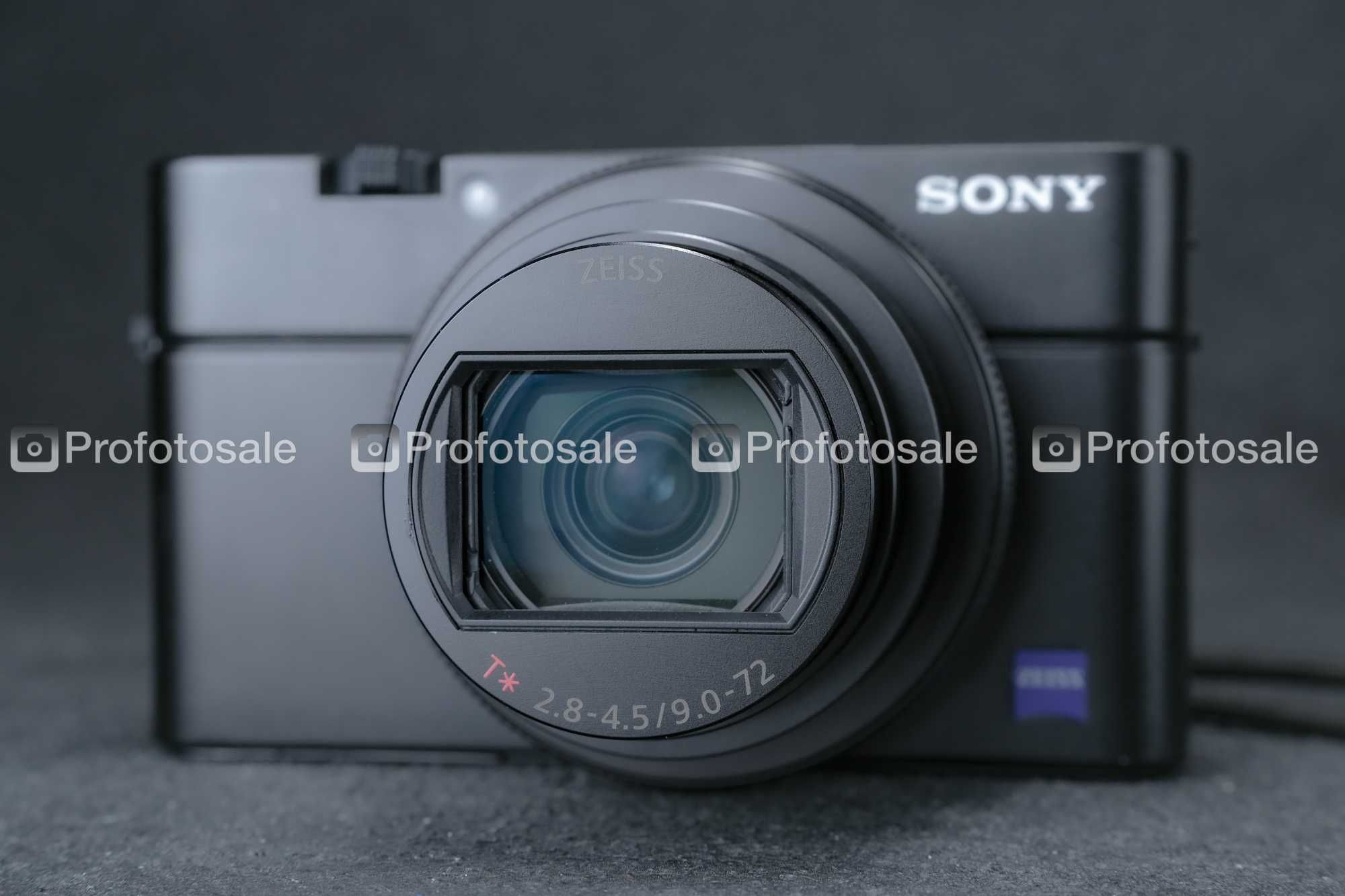Фотоапарат Sony DSC-RX100 VII