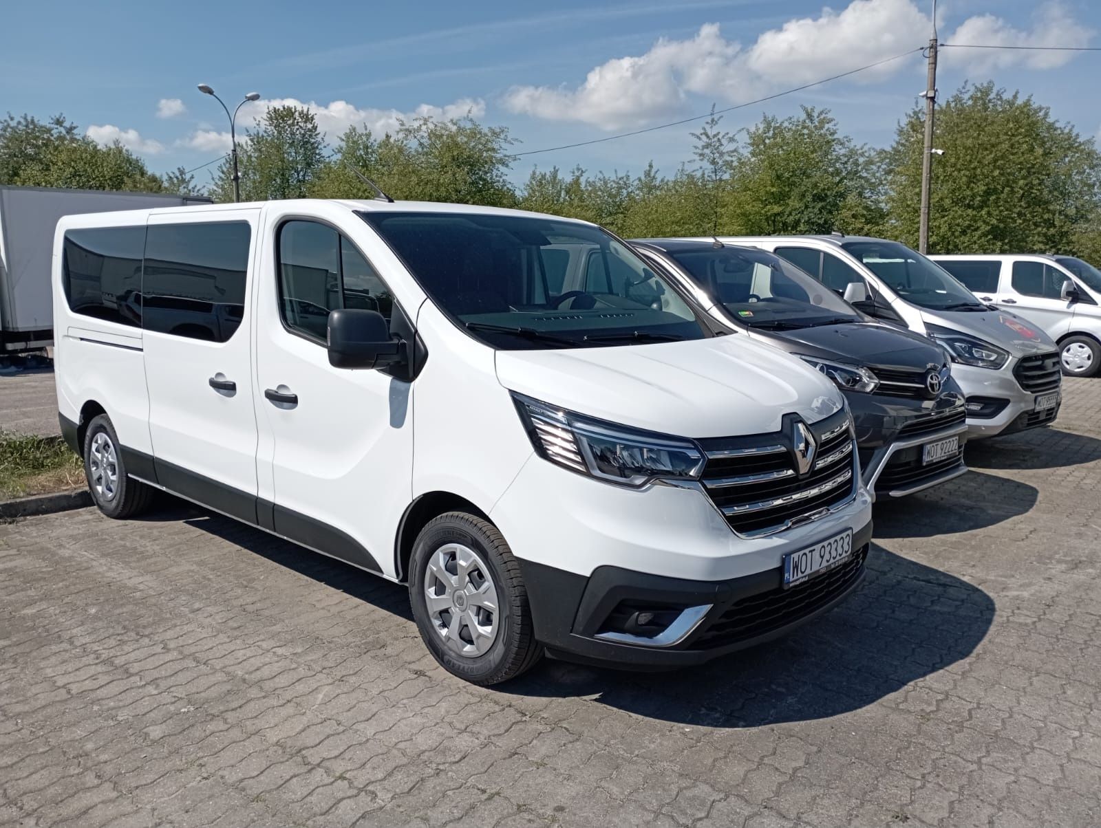 Wynajem busów osobowych wypożyczalnia busa busy Rent a Car  nowe 2025