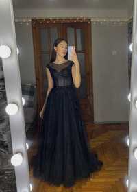 Вечірня сукня, випускна - чорного кольору, розмір 42, довжина максі