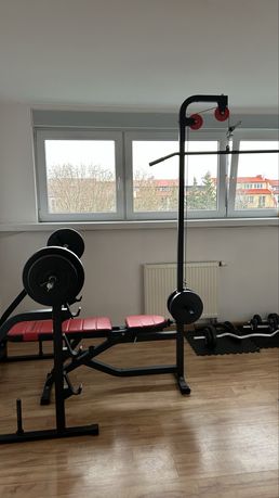 Sprzęt do ćwiczeń / siłownia
