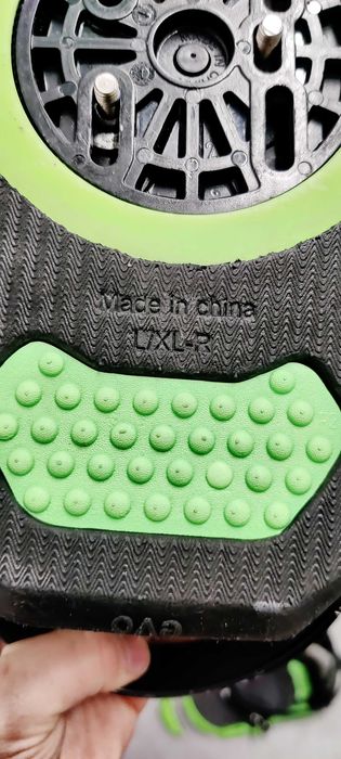 Deska snowboardowa Burton Clash 155cm (wiązania gratis)