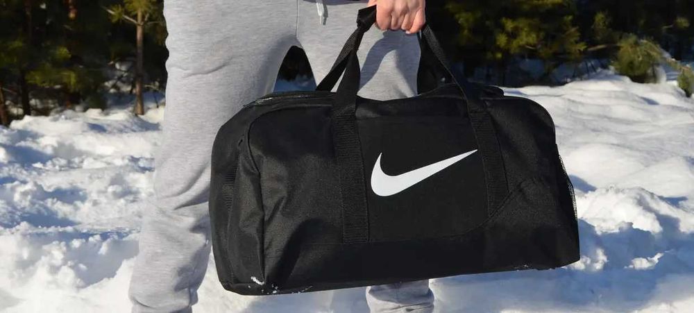 Спортивна сумка Nike
Спортивна/Дорожня сумка Nike PUMA
