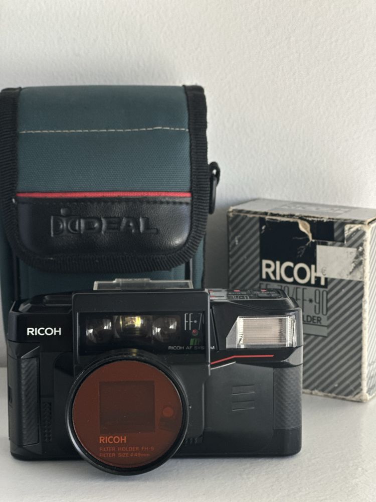 Ricoh FF-70 | Câmera analógica
