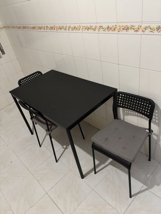Mesa e Cadeiras Cozinha