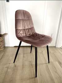 różowe krzesła tapicerowane 4szt