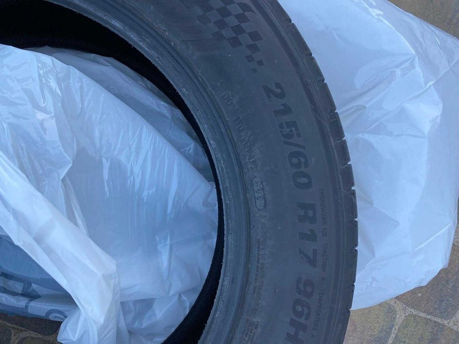 Opony KUhmo 215/60 R17 ECSTA PS71