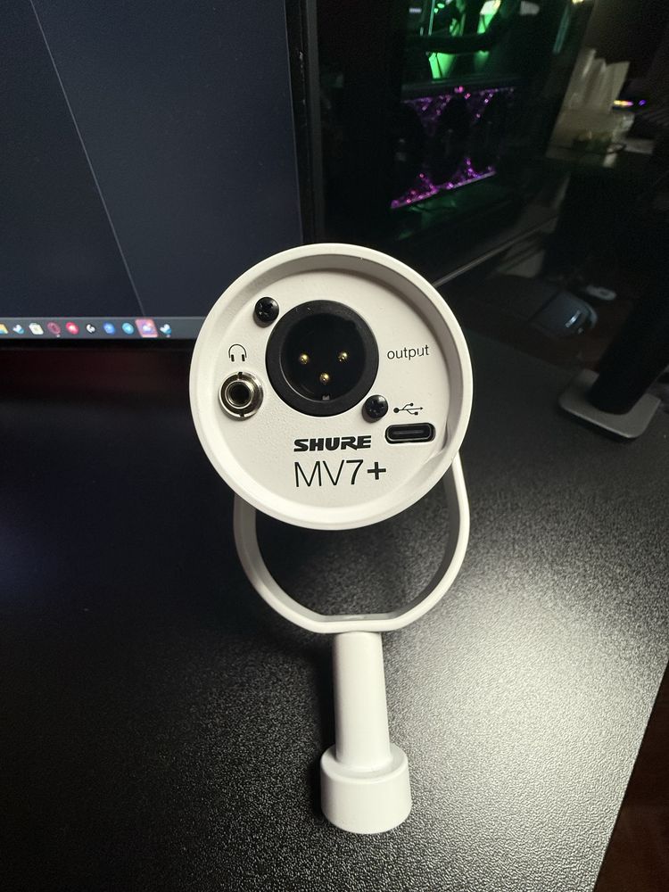 Shure MV 7 Plus XLR/USB