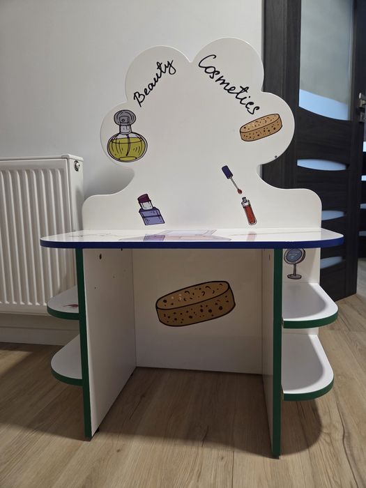 Toaletka drewniana biała idealna na prezent