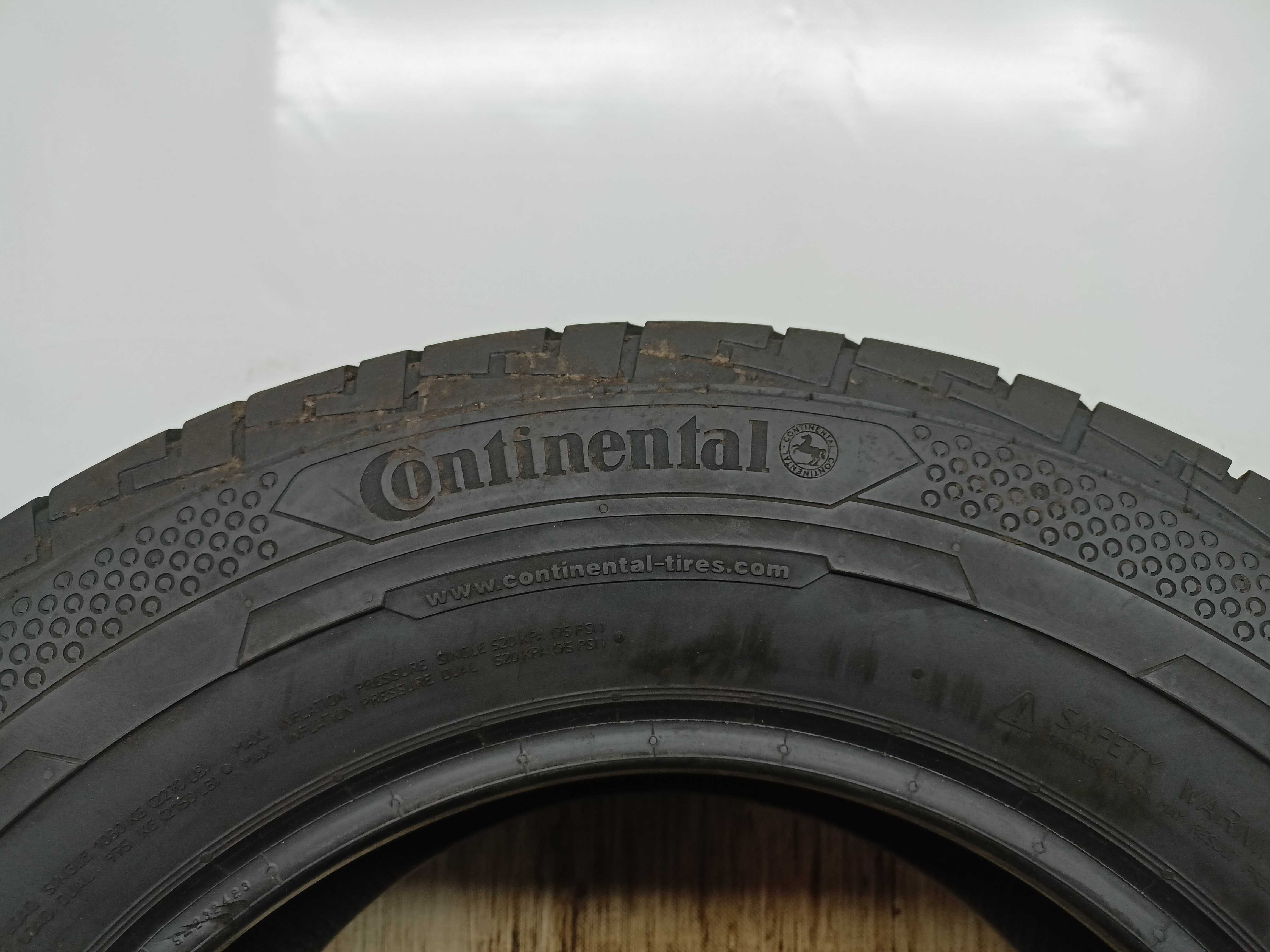 Continental ContiVanContact 100 215/70/15C 2017r. 109/107S 8,9mm [183]