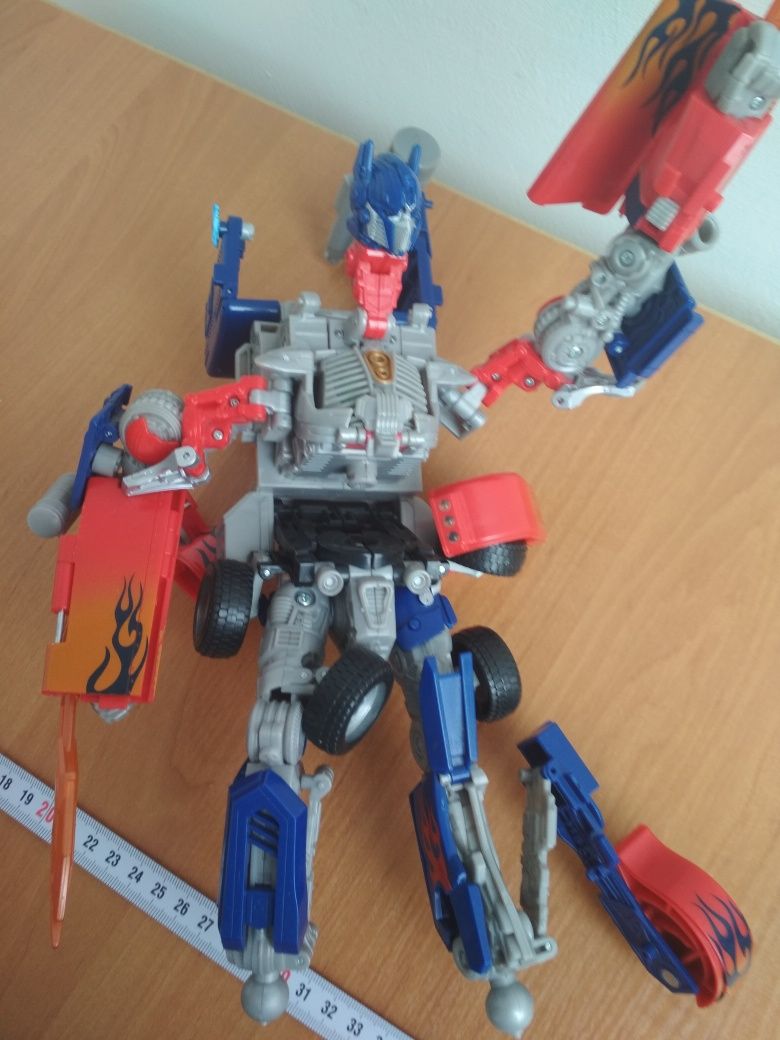 Тransformers Optimus Prime 30 см на детали
