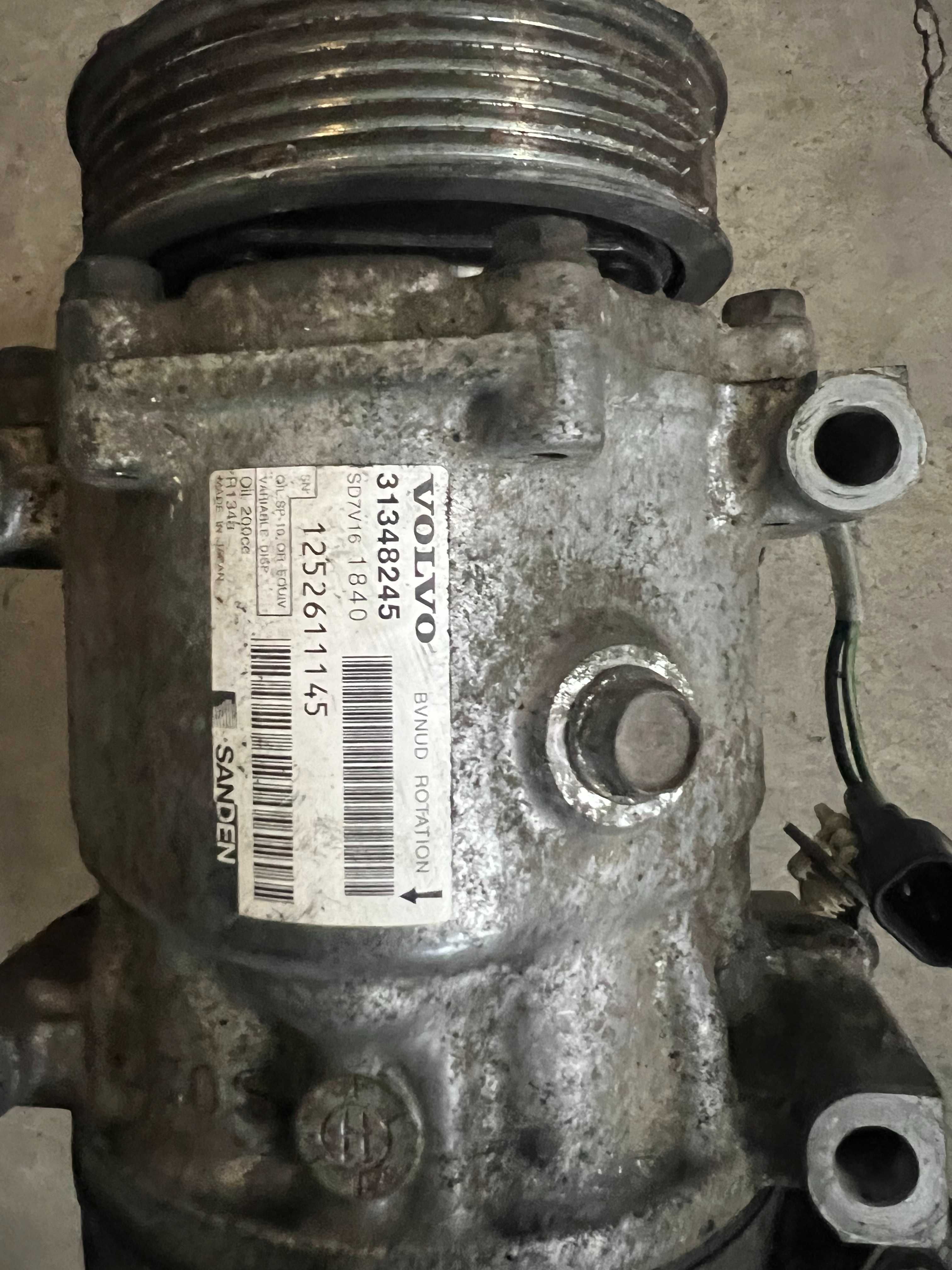 Compressor de Ac volvo V40 V50 REF 313/48245