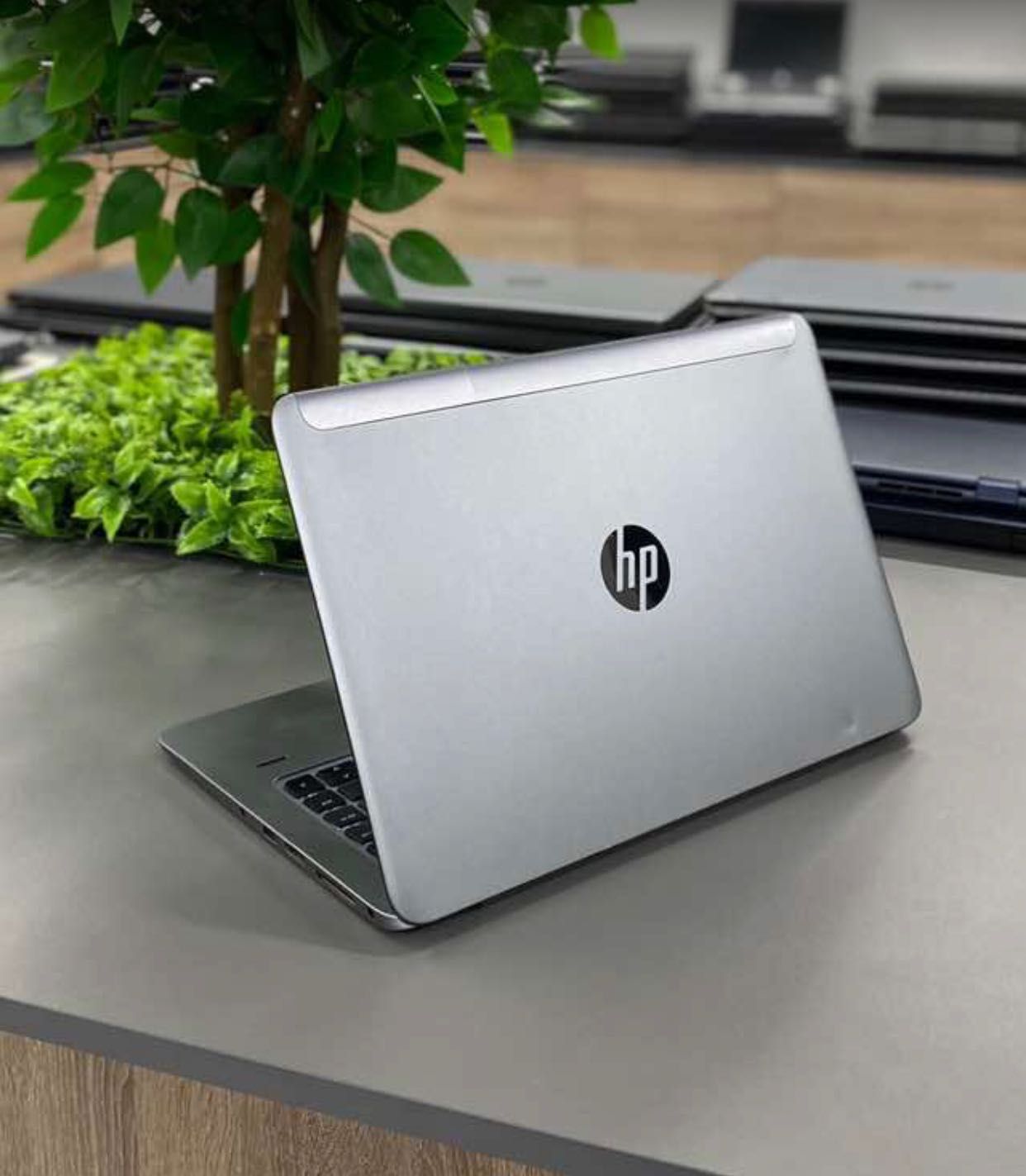 Ультратонкий Ноутбук HP