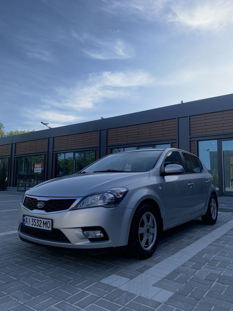 Продам Kia Ceed 2010