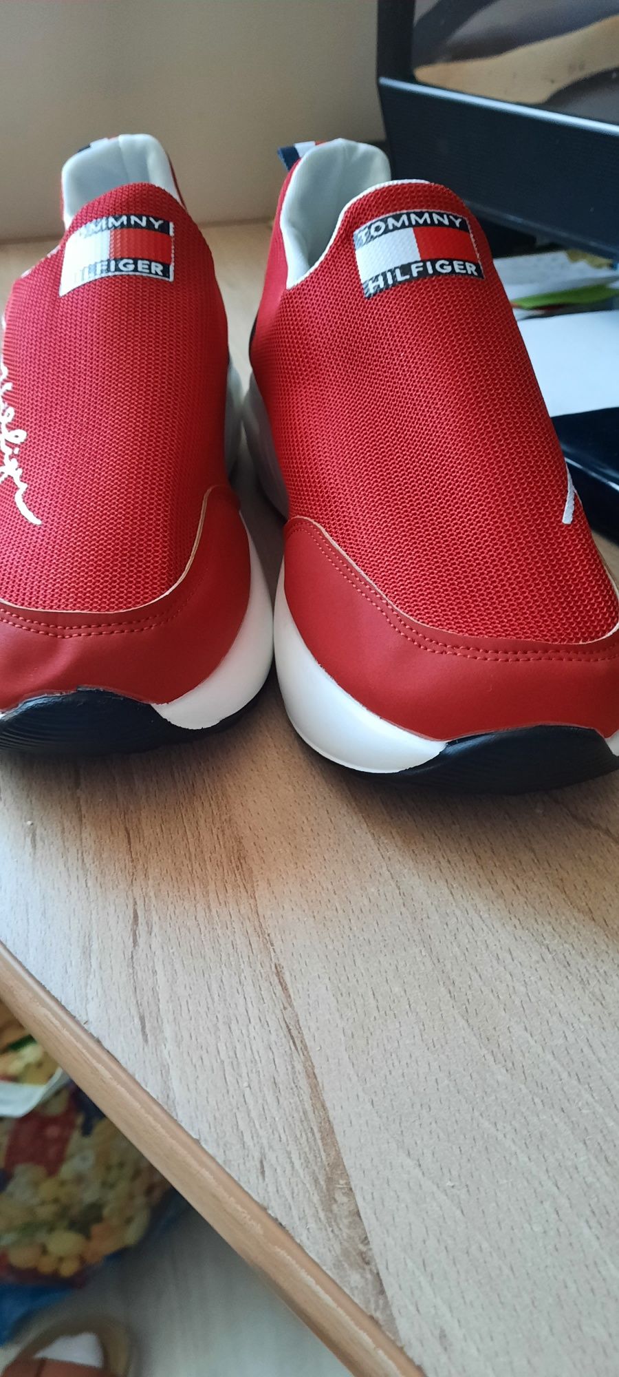 Buty sportowe damskie