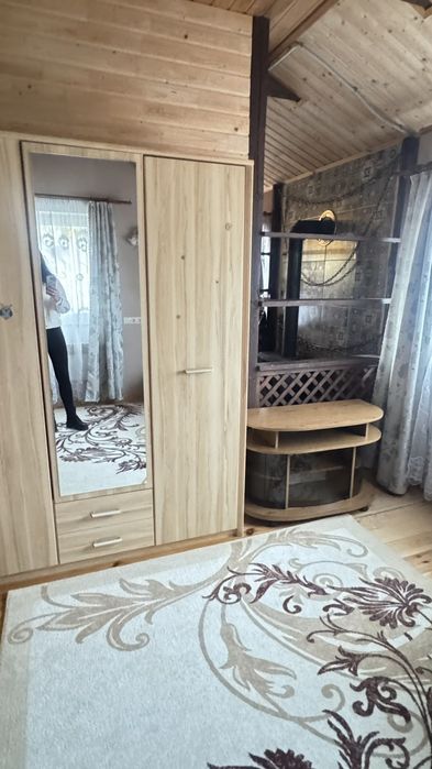 Оренда пів будинку