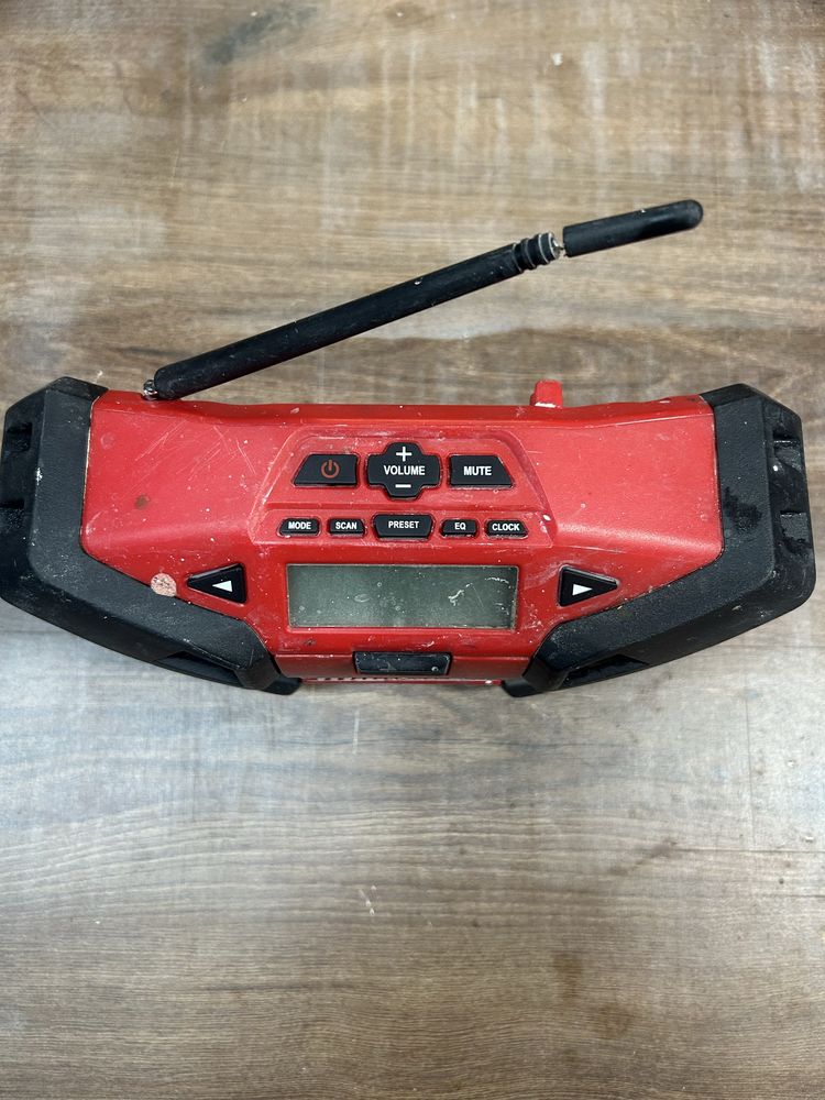 Radio, ładowarka, bateria Milwaukee C12 JSR