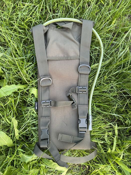 Camelbak MIL-TEC MOLLE неопреновый рюкзак-гидратор 3л Olive \ Coyote